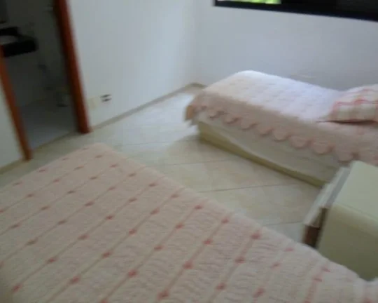 Imagem Apartamento à venda no Guarujá na Praia das Pitangueiras.