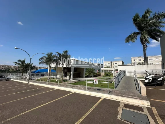 Imagem Apartamento no Spazio La Traviata com 2 dormitórios, sala, cozinha, banheiro, 1 vaga de carro e 1 de moto, condomínio acessível em torno de R$350!