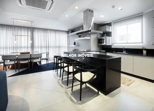 Imagem Apartamento á venda mobiliado decorado com 3 suítes e 3 vagas localizado no Centro de Balneário Camboriú