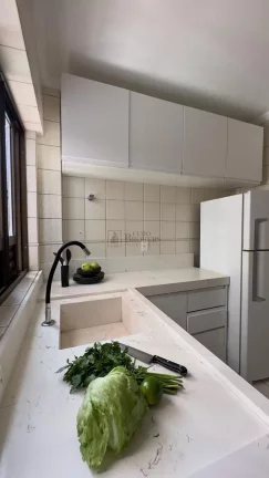 Imagem Apartamento Quadra Mar com 2 dormitórios à venda no Centro de Balneário Camboriú