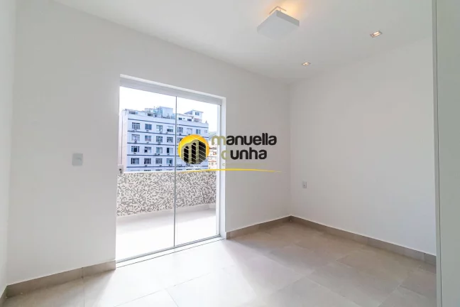 Imagem Excelente Apartamento Copacabana - Quadra da Praia / Varanda vista mar!