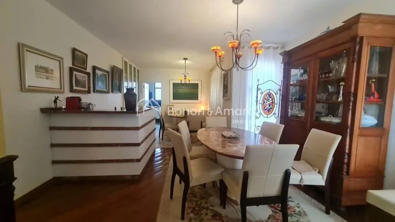 Imagem Localizado no coração do Cambuí, este finíssimo apartamento oferece o que há de melhor em confo...