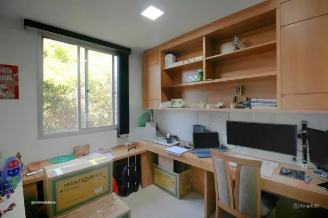 Imagem Imagine viver em um lugar onde o espaço não é um luxo, mas o padrão. Este impressionante apartam...
