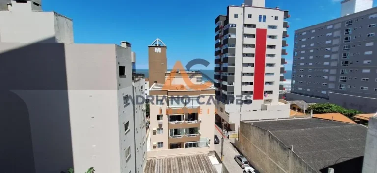 Imagem Apartamento mobiliado com 1 suíte mais 1 dormitório e demais cômodos na quadra mar na praia de Gravatá em Navegantes a venda com a Imobiliária Adriano Carpes