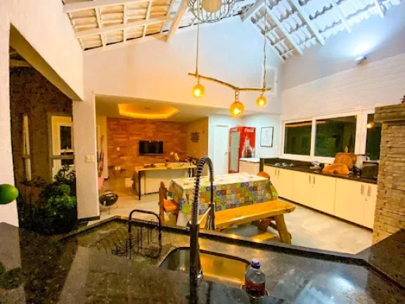 Imagem Casa à venda, 242 m² por R$ 1.800.000,00 - Vargem Grande - Teresópolis/RJ