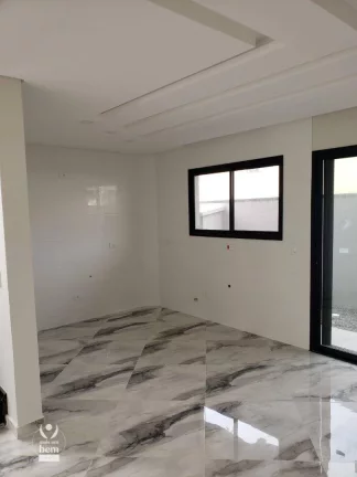 Imagem Amplo sobrado de 121 m² com 3 quartos sendo 1 suíte, 2 vagas de garagem à venda por R$ 650.000 - Campo de Santana - Curitiba/PR
