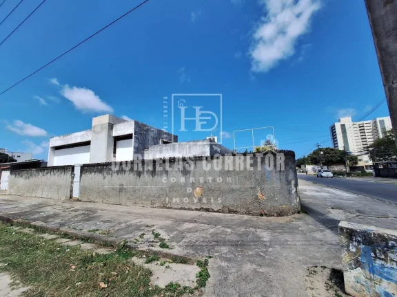 Imagem Casarão de esquina em Olinda, 4qtos, 5vgs. quintal gigante na avenida há 2min. shop. patteo 45mts²