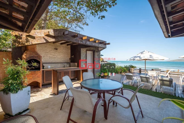 Imagem Mansão Pé na Areia com 5 Suítes, Altíssimo Padrão