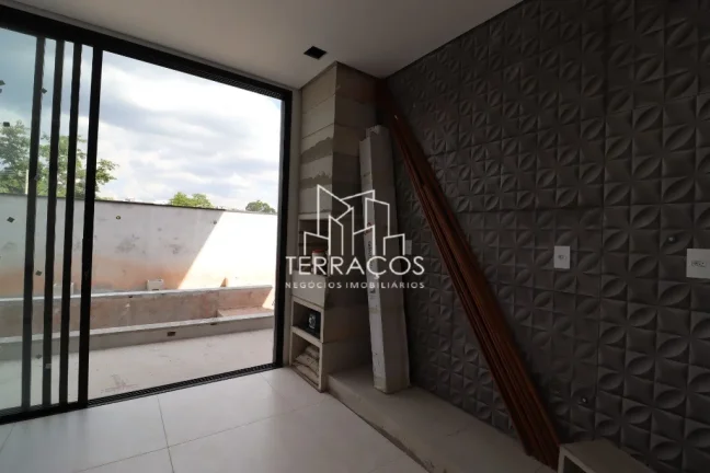 Imagem CASA EM À VENDA COM 3 SUÍTES E PISCINA NO CONDOMÍNIO BELLA VITTA - JUNDIAÍ/SP