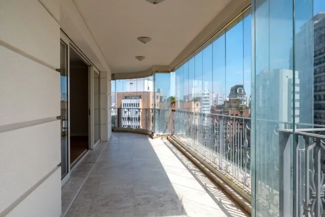 Imagem Luxury 3 Bedroom Apartment for Sale in São Paulo - Jardim Paulistano 3 Suites, 4 Bathrooms, 3 Parking Spaces, 278m² Area