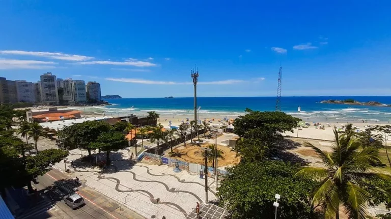 Imagem Pitangueiras - Frente ao mar - 05 dormitórios - 200 m² úteis - 01 vaga de garagem.