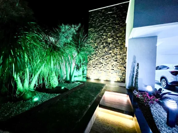 Imagem Casa Alto Padrão 3 Suítes em Trindade | Completa e Climatizada