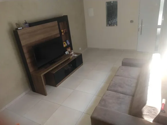 Imagem Casa para Venda por R$560.000,00 com 220m², 3 dormitórios, 1 suite e 2 vagas - Jardim helena, Ferraz de vasconcelos / SP - Cód. BDI28758