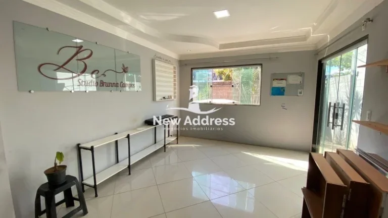 Imagem Duas casas no mesmo terreno em Sotelândia: 3q + 2q, varanda com churrasqueira e ótima localização!