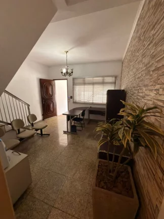 Sobrado com 3 Quartos para Alugar, 140 m² em Vila Bertioga - São Paulo