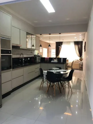 Imagem Casa térrea, 3 dormitórios ( 2 suíte), 2 vagas, Vila Branca, Jacareí.