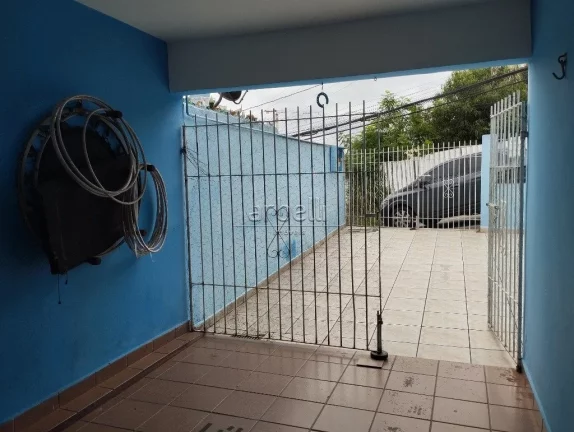 Imagem Casa com 180 M² com 4 dormitórios sendo 1 suite, sala, cozinha, área gourmet externa, quintal, á...