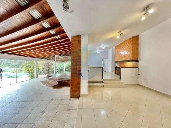 Imagem Casa em Condomínio a Venda no bairro Granja Viana - Carapicuíba, SP