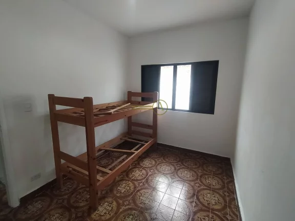 Imagem Casa 3 dorms, piscina a 300m da praia à venda em Peruíbe
