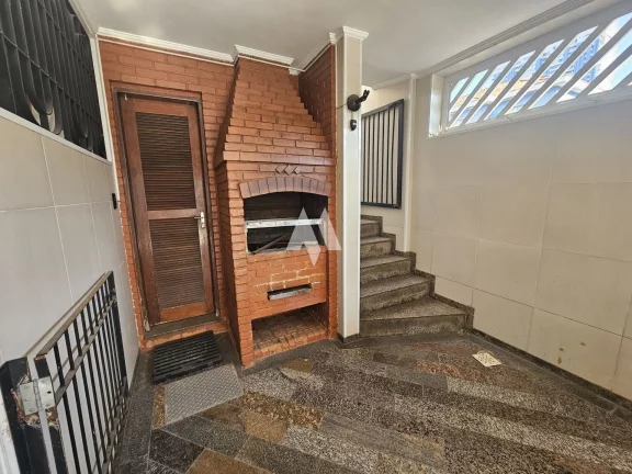 Imagem Sobrado Amplo com piscina e de esquina!
