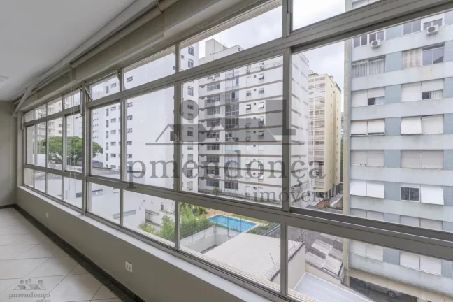 Imagem Apartamento à venda na Rua Itacolomi com 3 quartos ( 1 suíte ) e 2 vagas, 143m2