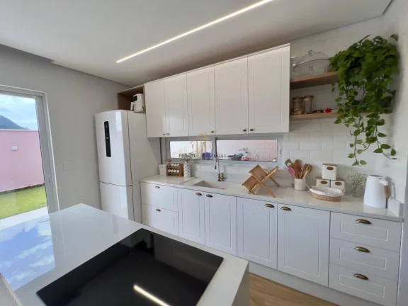Imagem Linda casa no estilo Americano no Condomínio Terra Nova Palhoça