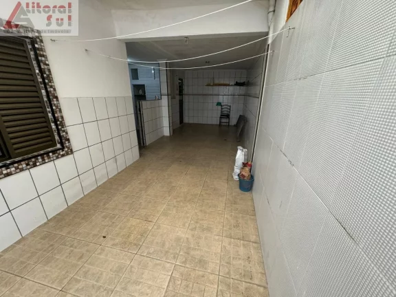 Imagem Imperdível: Casa à venda em Praia Grande-SP, bairro Real, 3 quartos, 1 suíte, 1 sala, 3 banheiros, 3 vagas, 173,25 m².