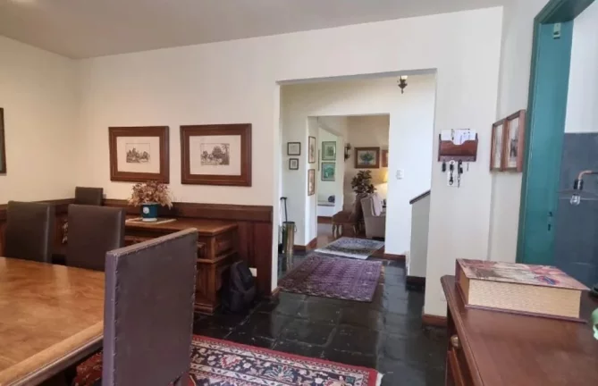 Imagem Casa com 3 Quartos à Venda, 350 m² em Pacaembu - São Paulo