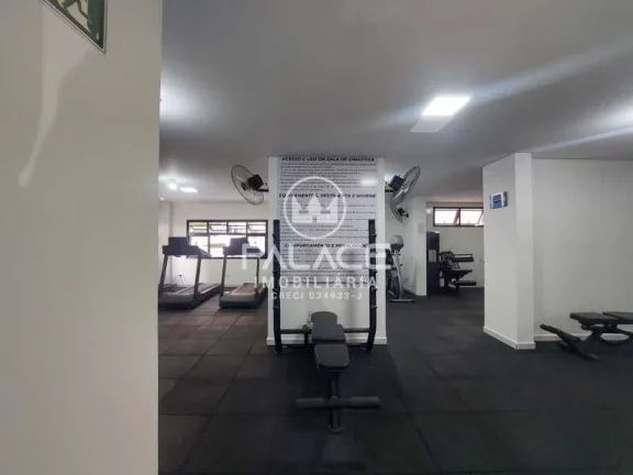 Imagem Garagem para 2 carros, sala 2 ambientes, lavabo, cozinha com armários, banheiro social, 3 dormitór...