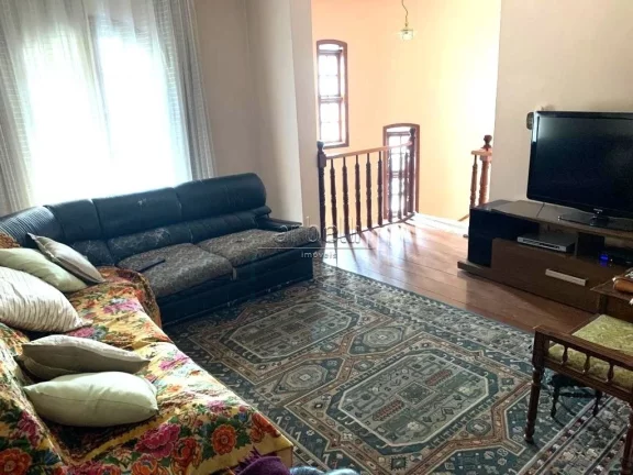 Imagem Sobrado com 341 MÂ². No andar superior temos 4 dormitÃ³rios sendo 2 suÃ­tes, banheiro social e espaÃ...