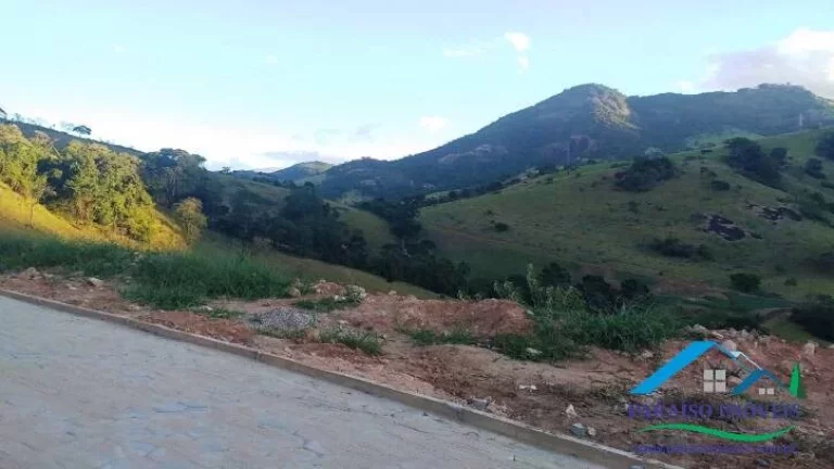 Imagem Seu Novo Lar em Paraisópolis: Pagamento Facilitado e Vista Panorâmica!