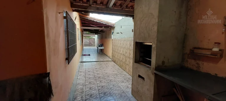 Imagem Casa térrea a venda em Itanhaém com 2 quartos