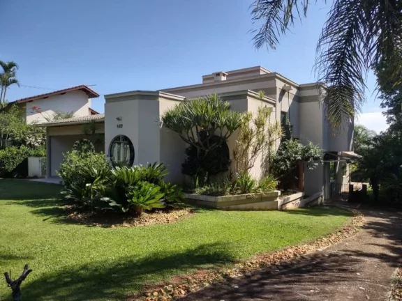 Casa à Venda no Condomínio Cabreúva-SP
