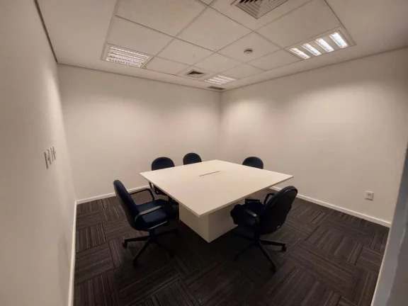 Imagem ALUGA-SE CONJUNTO COMERCIAL NO CENTRO EMPRESARIAL EM SÃO PAULO