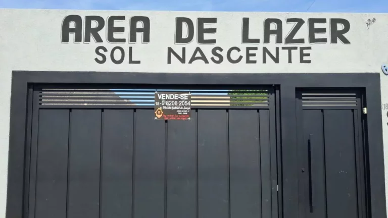 VENDE-SE ÓTIMO CLUBINHO DE LAZER BAIRRRO LAMBARI VALPARAISO-SP