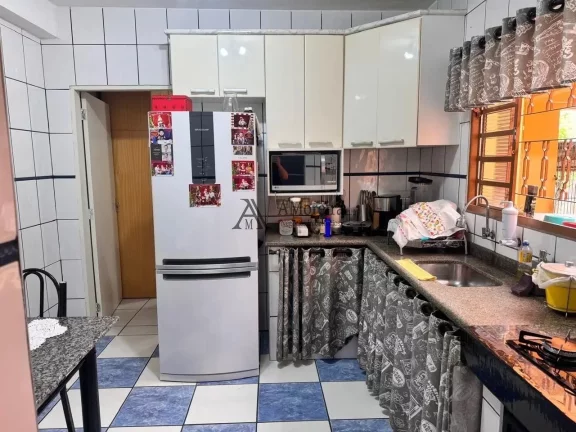 Imagem Casa à venda em Jundiaí-SP, Vila Alvorada: 3 quartos, 1 suíte, 1 sala, 2 banheiros, 3 vagas de garagem, 280m². Aproveite!
