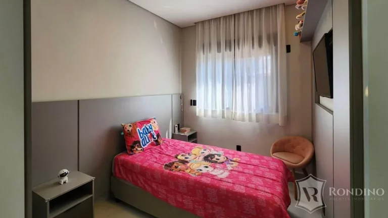 Imagem Casa T?(C)rrea com 03 dormitórios e piscina