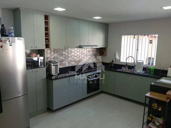 Imagem Casa com 3 dormitórios à venda, 180 m² por R$ 850.000 - Araçás - Vila Velha/ES