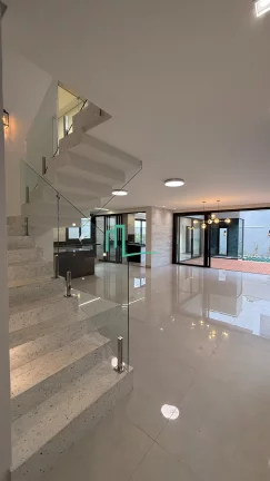 Imagem SOBRADO NOVO DE ALTO PADRÃO COM ELEVADOR DISPONIVEL Á VENDA NO RESIDENCIAL OLIVITO EM FRANCA/SP