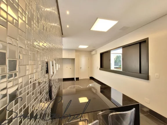 Imagem Casa de luxo no Condomínio Alpes de Vinhedo: 4 quartos, 4 suítes, 3 salas, 6 banheiros, 10 vagas, 566,90m². Venha conhecer! Imagem Casa de luxo no Condomínio Alpes de Vinhedo: 4 quartos, 4 suítes, 3 salas, 6 banheiros, 10 vagas, 566,90m². Venha conhecer!