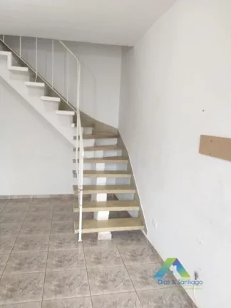 Imagem Excelente sobrado de 90m², próximo ao Aeroporto de Congonhas, 2 dormitórios, 1 vaga, edícula, bairro tranquilo, residencial e sem barulho de avião.