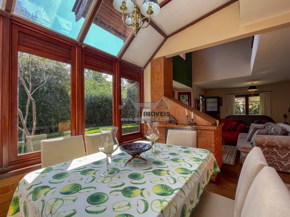 Imagem Casa à venda em Campos do Jordão: Próxima à natureza, um verdadeiro refúgio
