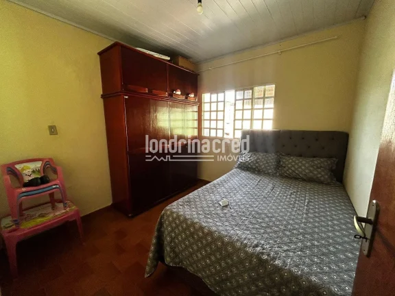 Imagem Oportunidade Única na Zona Norte! Casa com 3 quartos, quintal espaçoso e 200m² de terreno, ao lado da Av. Saul Elkind, perto de tudo que você precisa!