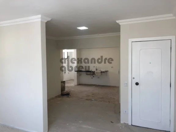 Imagem Apartamento reformado com 2 dormitórios em Moema à venda