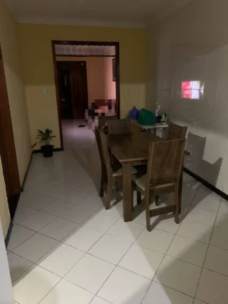 Imagem Casa no Arnaldo Dantas - 3 Quartos, Suíte, 150m², 1 Vaga de Garagem!