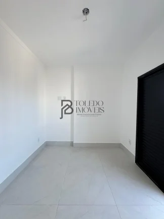 Imagem Apartamento 2 Dormitórios sendo 1 suíte a 200 metros do mar no bairro Caiçara - Praia Grande