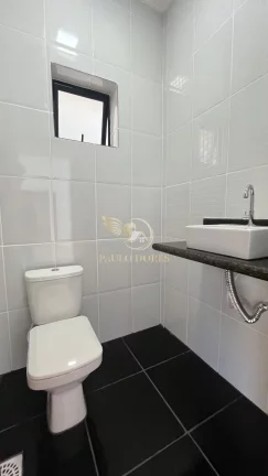 Imagem Belíssima Casa Recém Construída em Condomínio Fechado UBATUBA-SP