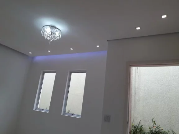 Imagem Sobrado com 2 dormitórios à venda, 71 m² por R$ 246.000,00 - Vila Figueira - Suzano/SP