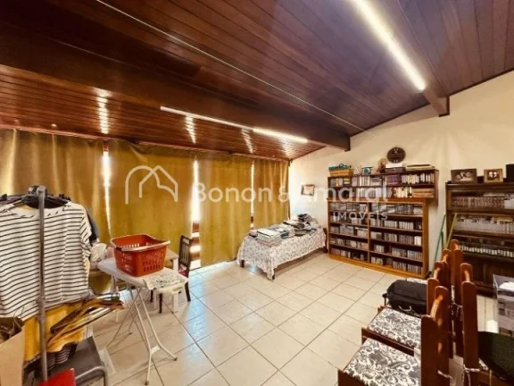 Imagem Linda casa em condomínio à venda em Valinhos, com 3 dormitórios, sendo 2 suítes com closet e sac...