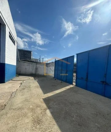 Imagem Galpão, área total 1.081.60m², área edificada é 686.15m², pé direito de 8m, altura da entrada...